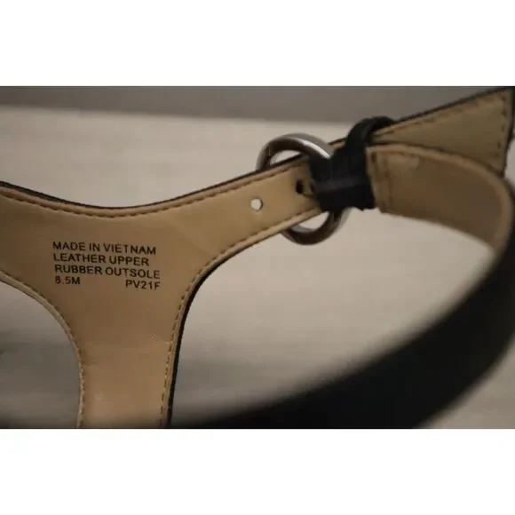 Michael Kors Women's Sz 8.5M Black Saffiano Leather MK Plate Thong Sandals - Picture 10 of 14